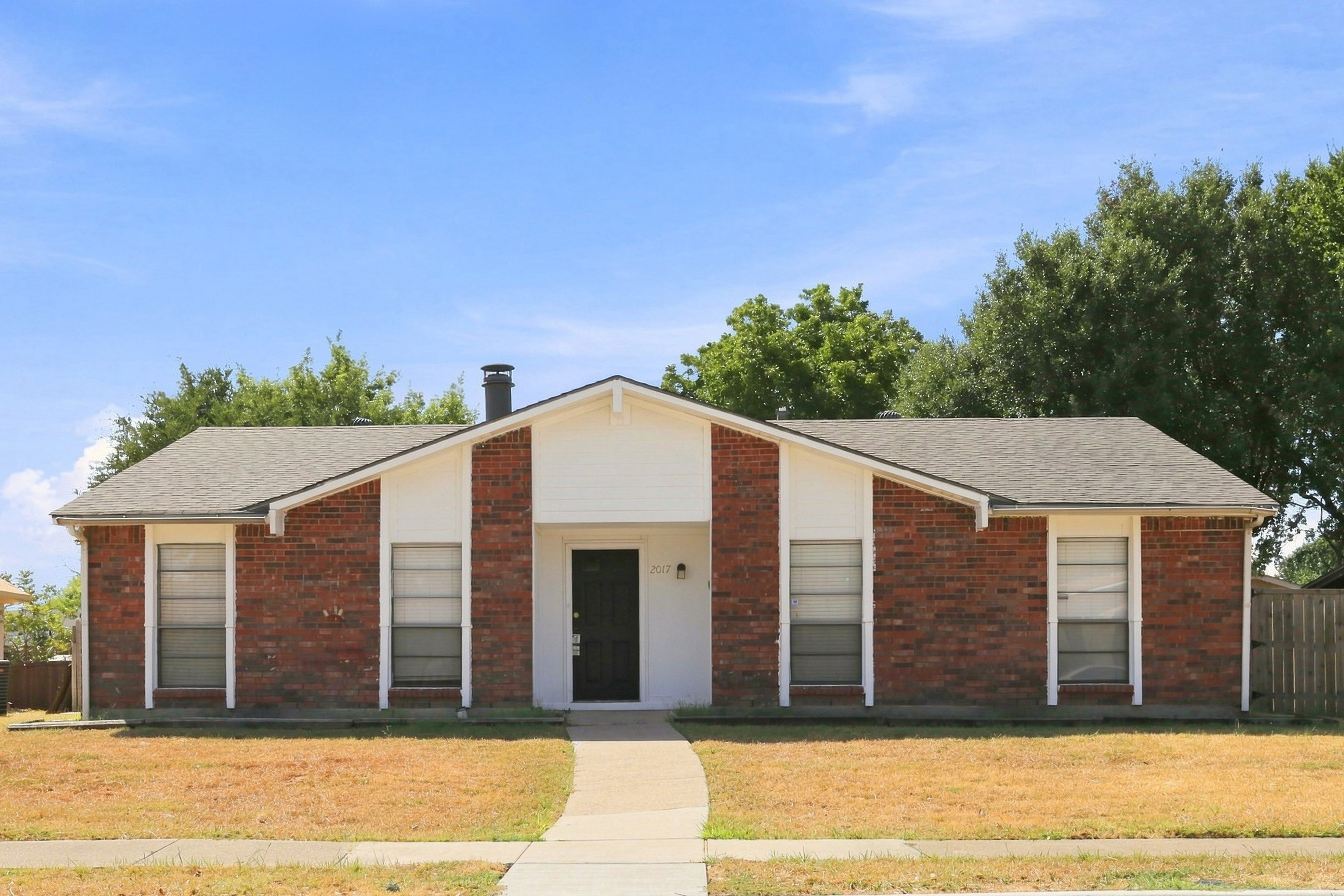 2017 Clark Trail Grand Prairie, TX 75052